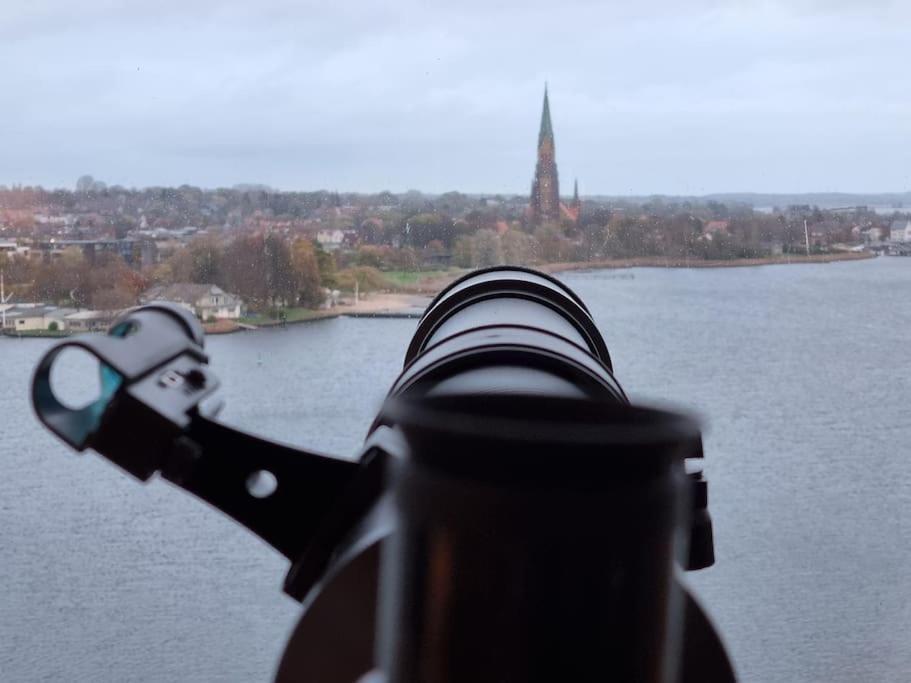 Traumblick! Mitten Im Wasser, Den Wolken Ganz Nah! Schleswig Buitenkant foto